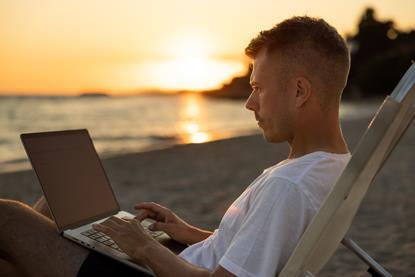 freelance workingiStock-1408496852
