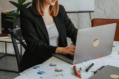 pie-charts-on desk-pulse-survey-business-progress-600x400