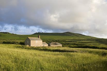 Farm iStock-182877968