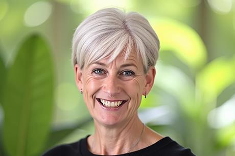 Headshot of Liz Bond